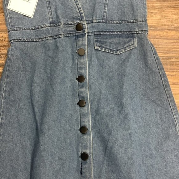 🔴SOLD🔴 NWT Denim Dress - Picture 4 of 5